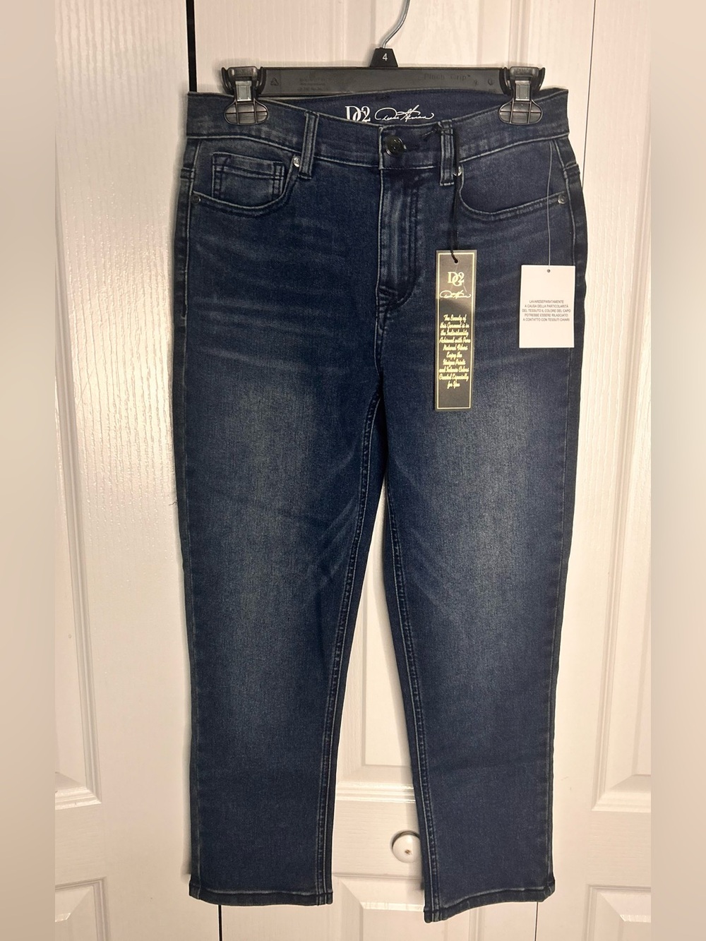DG2 by Diane Gilman Women's Size 4 Dark Blue Cropped Mid Rise Skinny‎ Jeans NWT